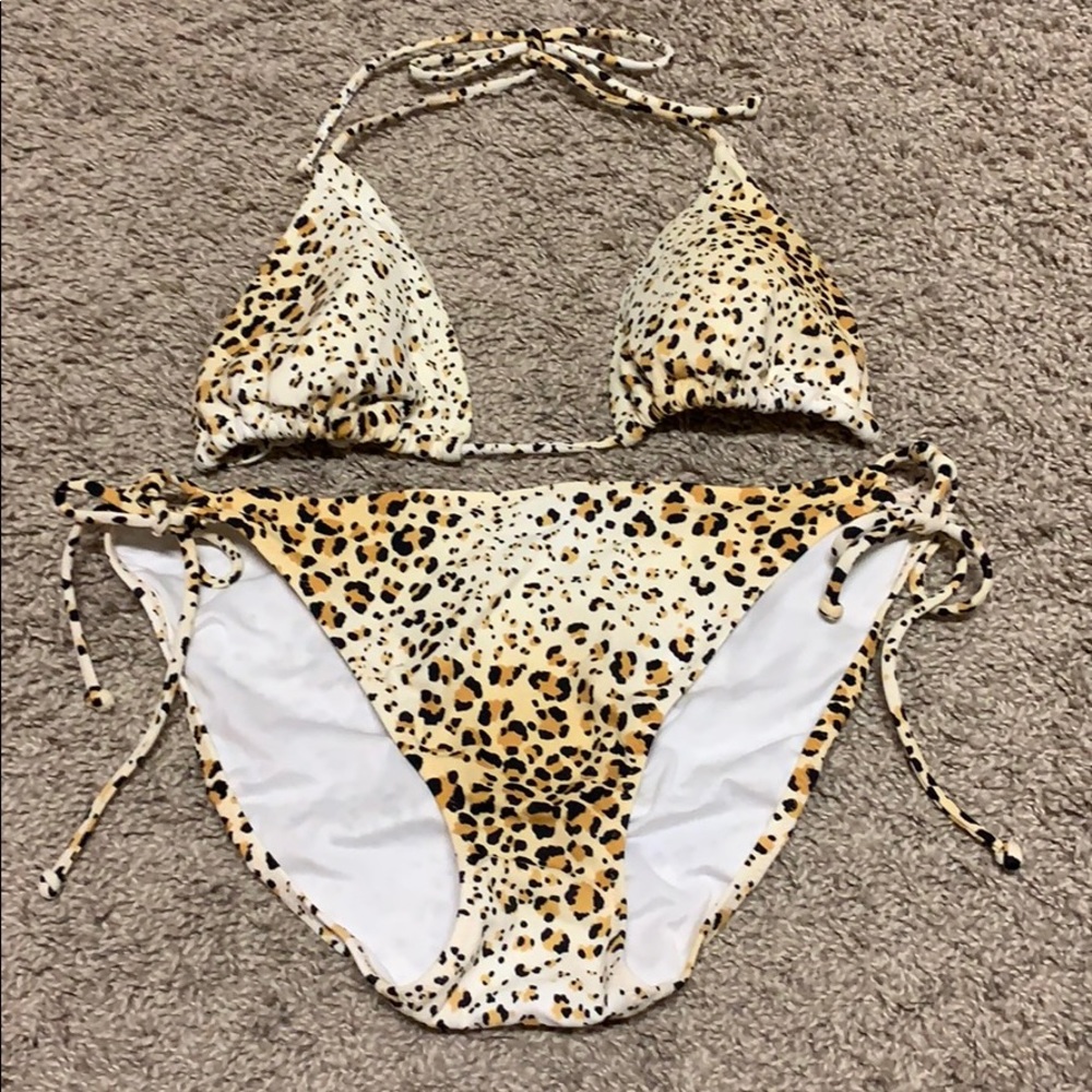 Victoria’s Secret Leopard Print Bikini LRG